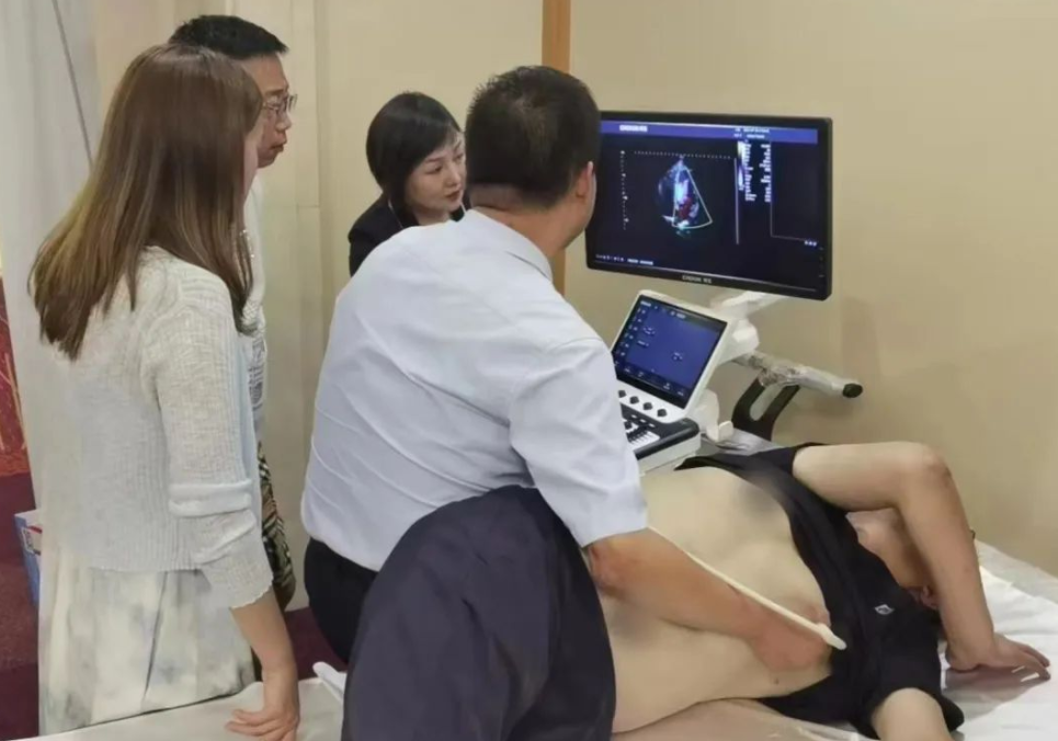 ag贵宾厅医疗新产品推介及合作伙伴大会圆满召开