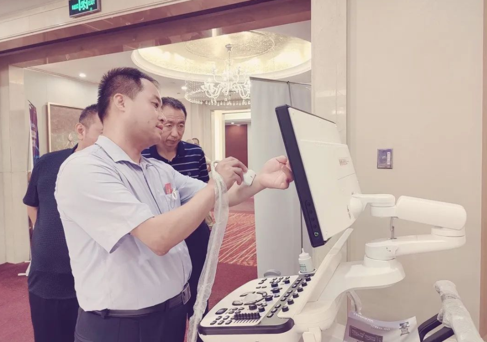 ag贵宾厅医疗新产品推介及合作伙伴大会圆满召开