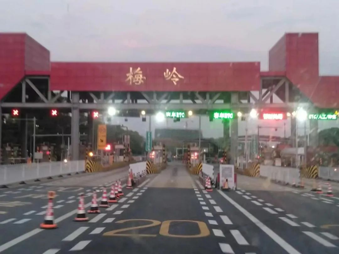 ag贵宾厅医疗抗疫逆行驰援吉安