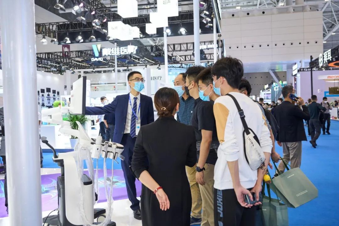 创智无限 “影”动未来——ag贵宾厅医疗重磅亮相2022CMEF展会
